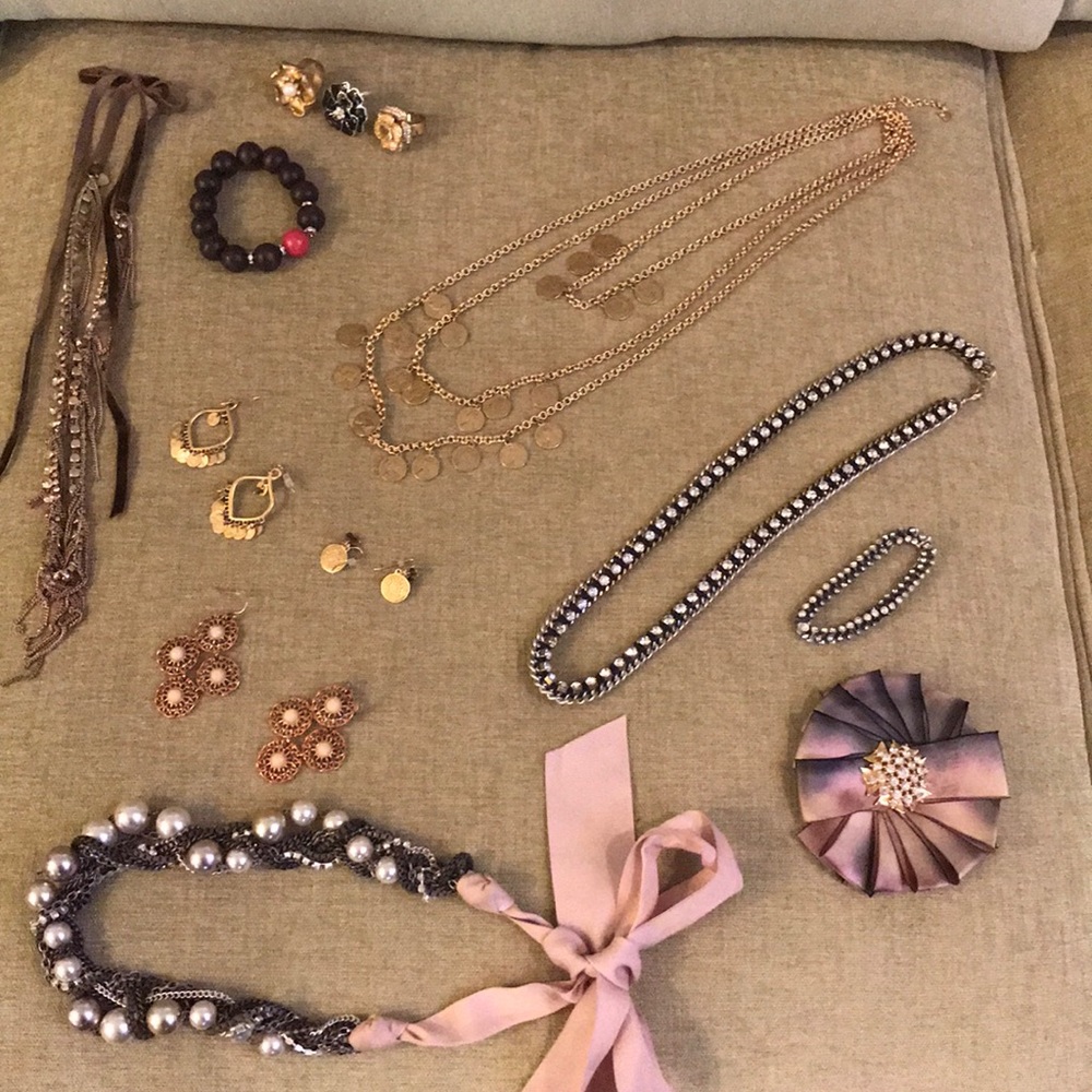 Stella and Dot jewelry. Excellent condition.